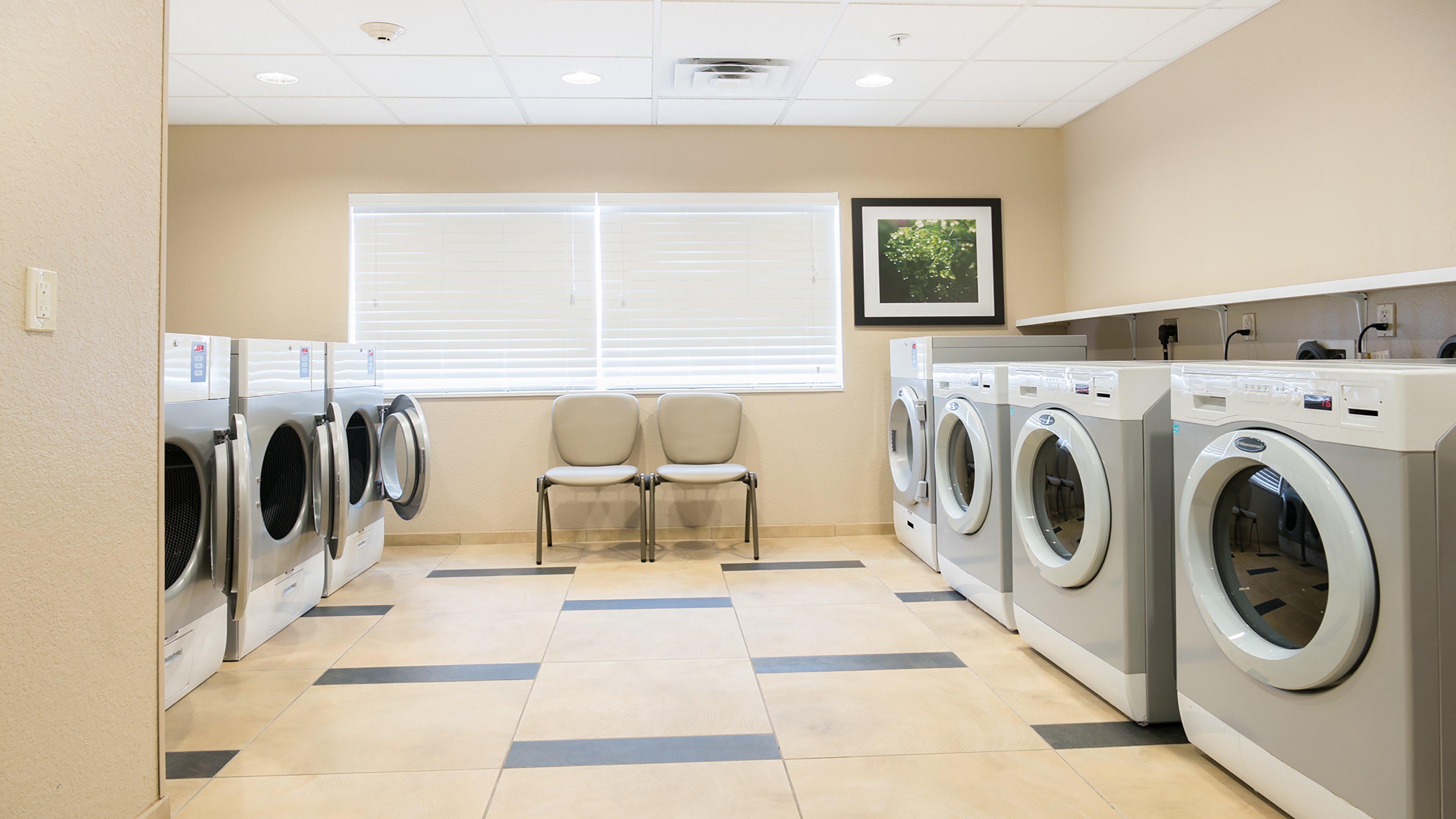 Candlewood Suites Bay City By Ihg Esterno foto