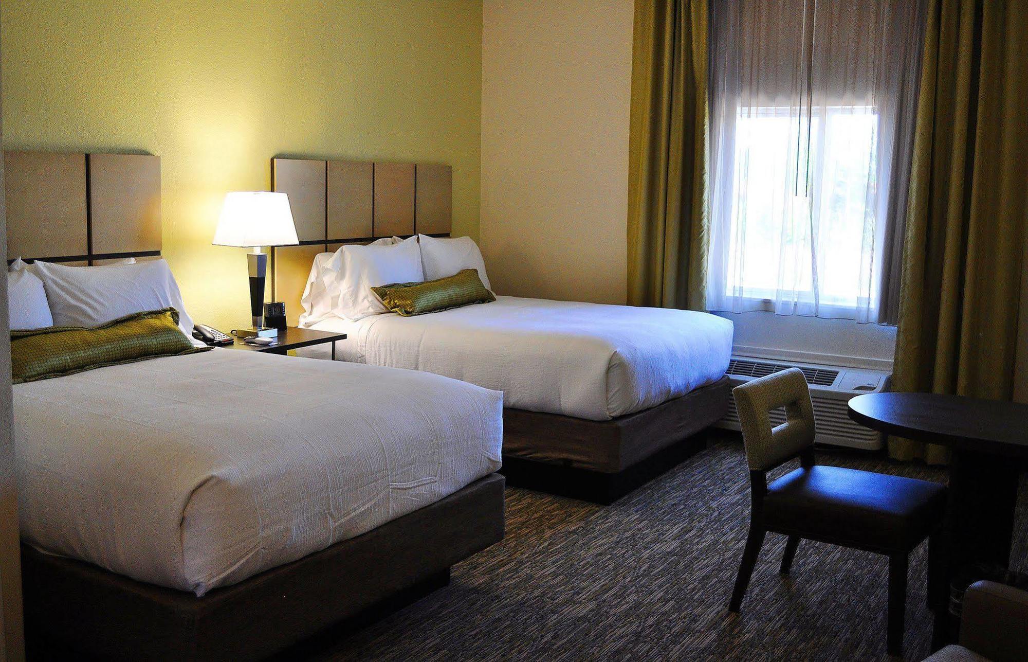 Candlewood Suites Bay City By Ihg Esterno foto